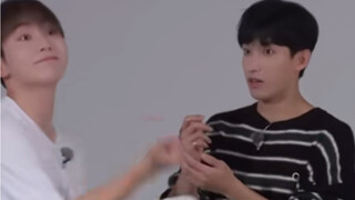 甜甜模仿美美姐的烦躁脸简直一摸一样！！！