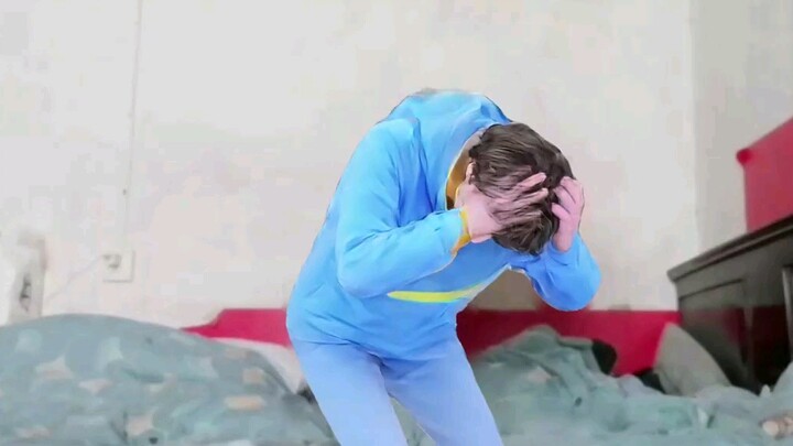 أنا أتخيل مجدداً، أتخيل نفسي هزمت سيف الشر وصارت لي قوة عصر ريوا