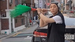 杨红丸又在马路上发什么疯