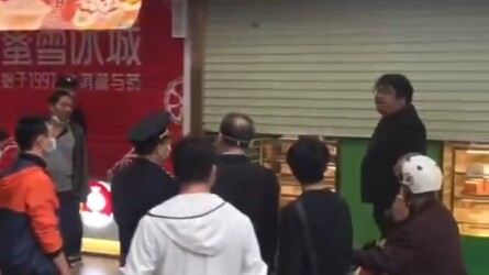 เจ้าของร้านค้าในเขตไห่จู เมืองกว่างโจวโอดครวญว่ากำลังจะล้มละลาย