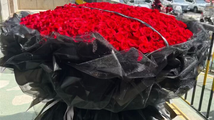 The Complete Process of Making 999 Roses