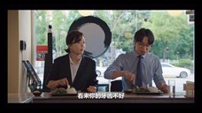 Trưởng bộ phận nói Bai Siyan, "Có vẻ như bạn có hàm răng xấu." Điều đó làm tôi buồn cười quá! Bai Si