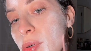 هايما إنترناشونال ميديا | مدونات الجمال في الخارج تأخذك لتجربة إزالة شعر الوجه الغامرة!