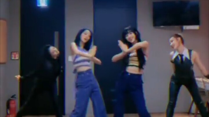 [Cover Each Other! Dream Collaboration!] ITZY × OH MY GIRL perform "Mafia In The Morning" × "DUN DUN