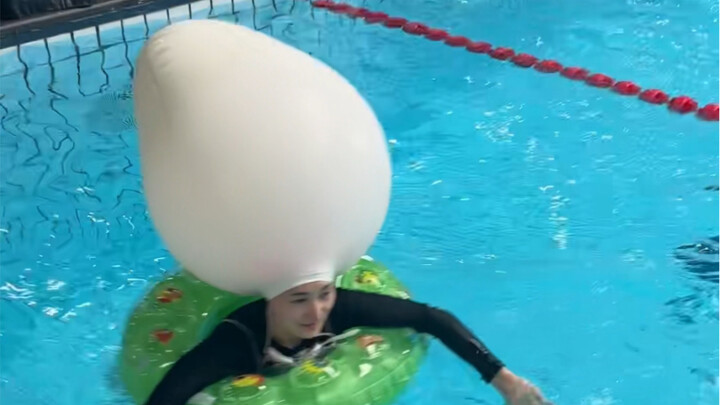 Auntie: Oh my god, the egg has become a spirit.