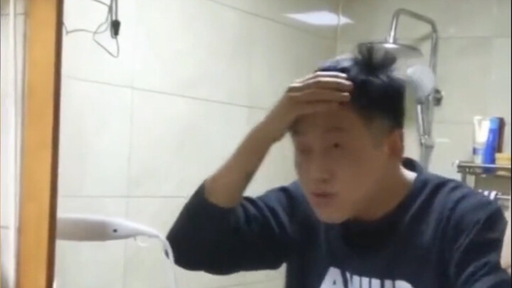 Kalau tak bisa dimiliki, maka hancurkan saja.