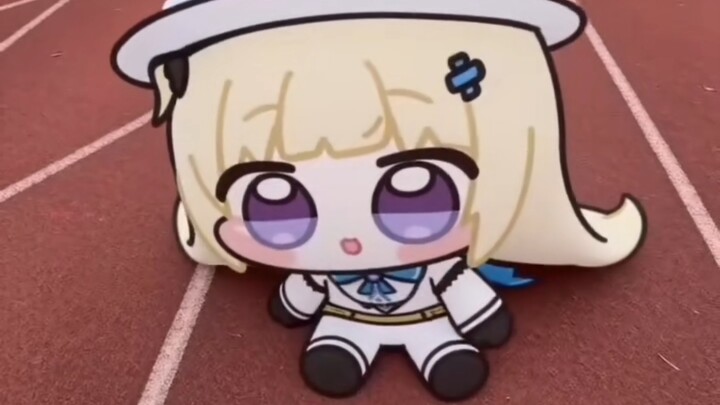 Phoebe Runs on Campus