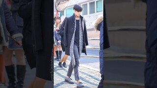 You look like a Giraffe🦒#seventeen #mingyu #woozi #scoups #hoshi #dk#dino#jun#joshua#jeonghan#wonwoo