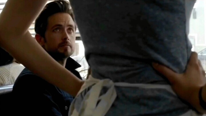 قوة ضوء القمر الأبيض: لحظة عودة صهر الأخت الكبرى، شعرتُ أن كل الرجال الآخرين ضعفاء للغاية.