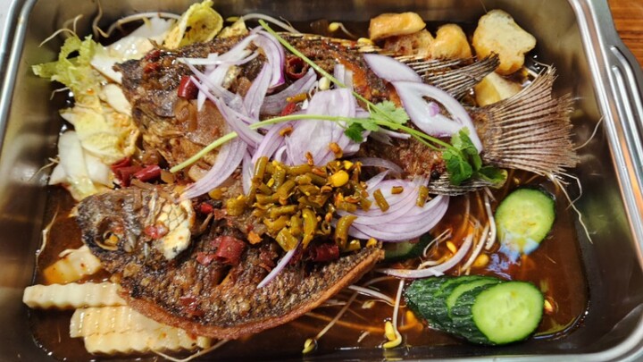 A double-serving grilled fish for just 18 yuan—seriously, it’s huge! I stuffed myself to the max.