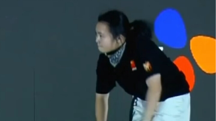 สาวน้อยนักเต้นบีบอยวัย 16 ปีจากมณฑลเหอหนาน เทคนิคการเต้นขั้นเทพ ทรงพลังสุดๆ ถล่มนักเต้นญี่ปุ่นแบบไร้