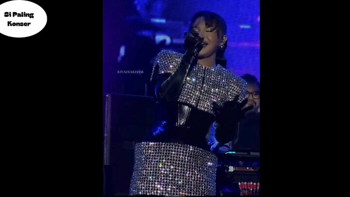 asik bgt jogetnya gan🕺💃 @Afgan #afgansyahreza #lestarimerdu #javajazzfest #javajazzfestival2024 #j