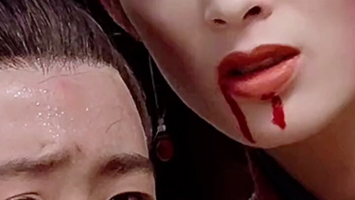 Năm đại phái vì tranh đoạt Đao Đồ Long mà ép chết Trương Thúy Sơn, Ân Tố Tố đã nói ra câu thoại kinh