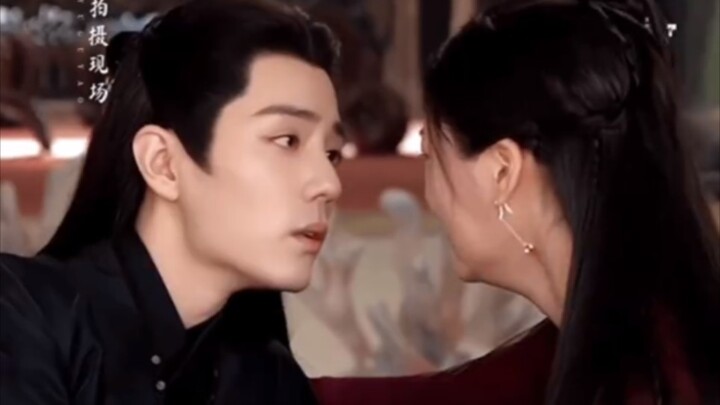 Cho đến lúc chết, anh vẫn dùng Ngọc Cốt để bảo vệ em — đó là tín vật tình yêu mà Tinh Tôn Đế trao ch