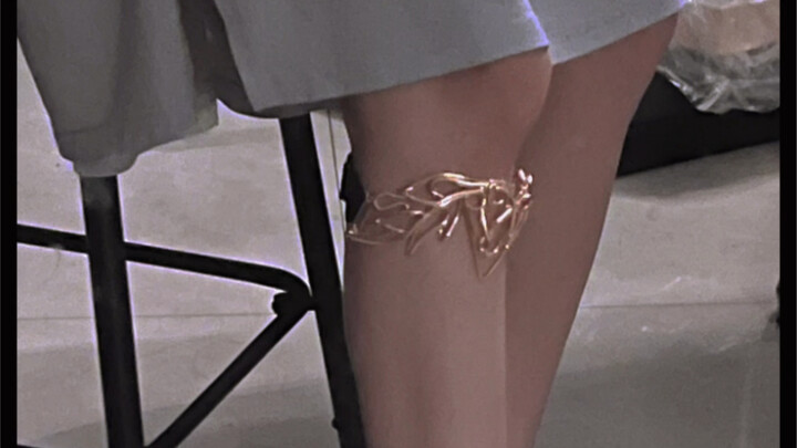 The combination of leg rings and high heels~ Both the high heels and leg rings were made last year, 