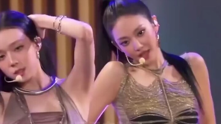 ในบรรดาสี่ค่ายใหญ่ของเคป็อป มีแค่เอสเอ็มเท่านั้นที่ยังไม่มีวงไหนบุกตลาดอเมริกาสำเร็จ ไม่แปลกใจเลยที่