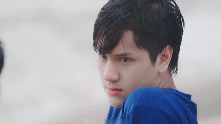 "The first time he kissed me, it was with his eyes." The textbook-level interpretation of two-way cr