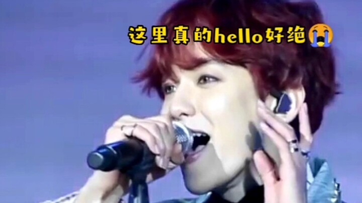 [Baekhyun] Singing “Hello” five times in a row—so amazing!! Who’s gone crazy?!