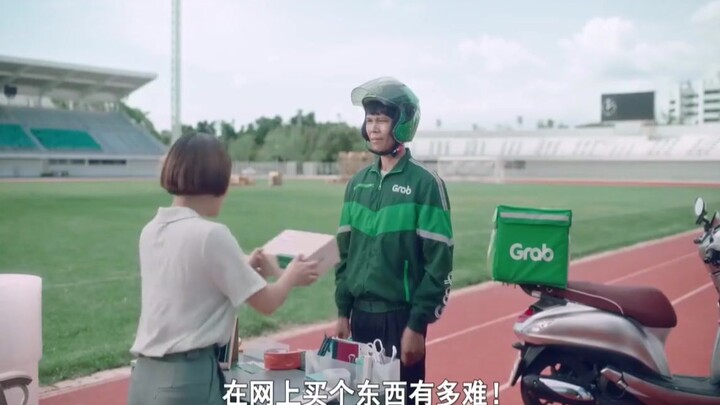 Girl Orders a Beautiful Camera, Only to Have It Delivered in 15 Days Despite Being Just 500 Meters A