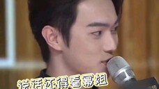 在幂姐面前的许凯也太乖了,不敢直视幂姐的样子有点好笑
