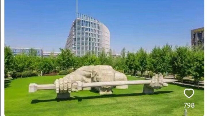 What’s the most awe-inspiring “sculpture” you’ve ever seen?