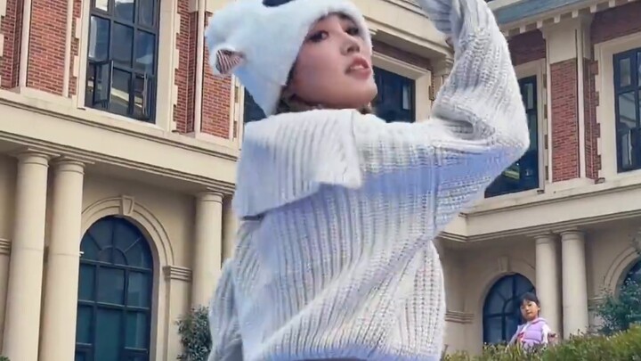 เสิ่นหนิวกระโดดตีลังกาและเตะลูกโทษ! เคป็อปกำลังมุ่งหน้าสู่วัย 20 กว่าๆ!