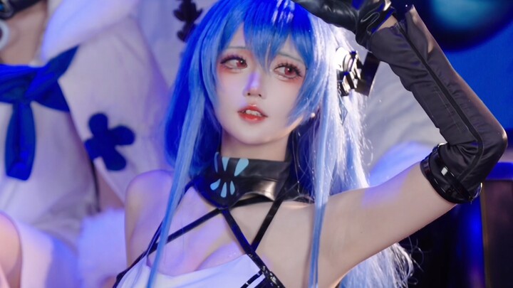 What! You’re playing with something this big? The Azure Cool Festival!