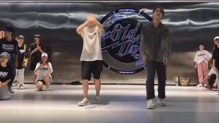 [Wang Chenyi] 22 Detik Insiden Sharkman – Jalan Kota Tua (Remix)