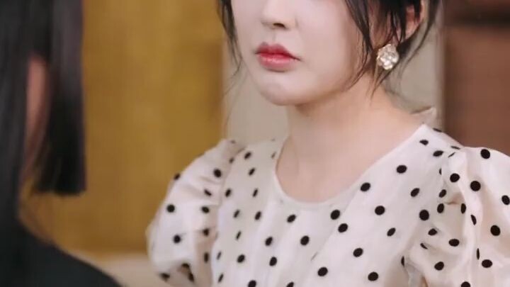 Liu Run Ming & He Mu Rong..Cowok palsu pura-pura dingin menghitungku, malah mengkhianati seluruh kel