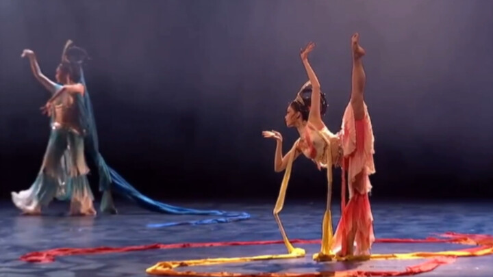 Beijing Dance Academy's traditional repertoire "Hearing the Dharma and Flying to the Sky" Dunhuang T