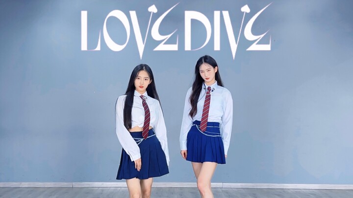 A duo with a 6-year age gap performs a full-cosplay cover dance of IVE’s new song “LOVE DIVE” (inclu