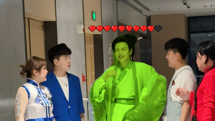 เหล่าดาราปลอมรวมตัวกันครบทีม