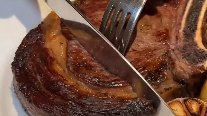 Choose your favorite steak! Just enjoy it! Eat it and you’ll get 1 billion! You can only pick one!
