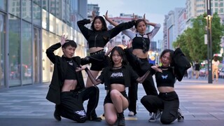 [رقصة غلاف الشارع] ITZY-《WANNABE》أخيه الرائع للغاية في اختبار غلاف الشارع خصرها رفيع للغاية