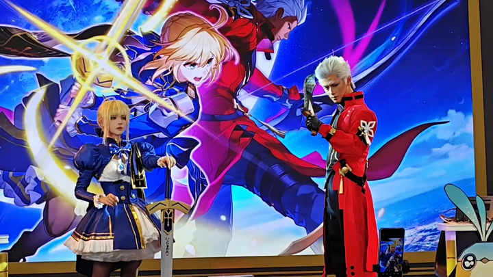 【BW2025】Saber in a cat-can outfit has descended upon the Honkai: Star Rail booth—completely blocking