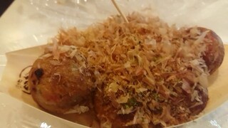 たこ焼き ต้นตำรับ เมนูอาหารญี่ปุ่น Japanese Food Takoyaki ทาโกยากิ หมึกยักษ์ ซอสทาโกะยากิแข้มข้น