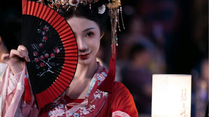 For a dance, you must come to Wuhan