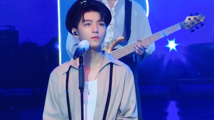 [Wang Junkai] I Miss You - Wang Junkai Live Shot