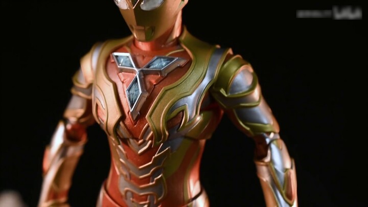 Bandai SHF Eternal Shining Ultraman Triga Flash [Toy Sharing]