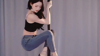 [Số 255: Bad Kongkong] Siêu phẩm múa cột - "Tuyển tập những cô gái đẹp nhất trên mạng"