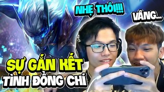 Lai Bâng Bỏ Bạn Gái Một Mình Để Làm Điều Này Với Tình Yêu Đích Thực Đời Mình!!!