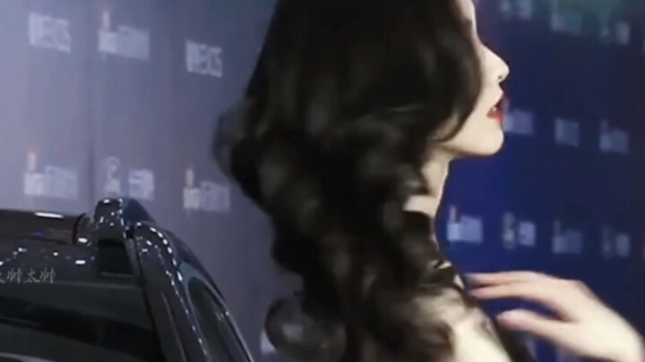 Lucu banget! Orang itu baru masuk dunia hiburan setelah lulus dengan baik, kok harus melapor dulu?