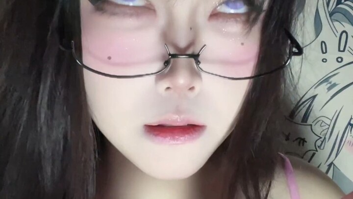 Little sister Hinata is counting down to bring everyone good luck!