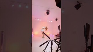 Behind the Scenes of my LE SSERAFIM "SMART" dance cover PART 3  #shorts #innahbee #lesserafim