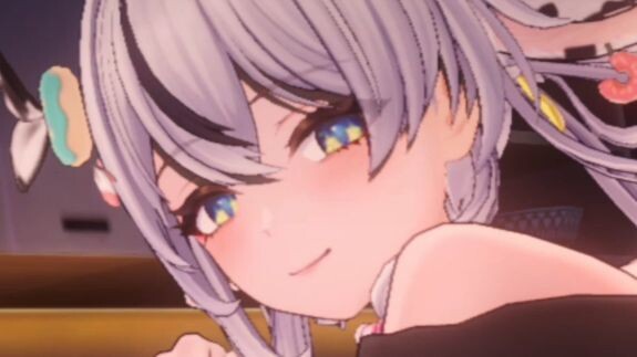 Accidentally stumbled into my gloomy sister’s room—cream flying everywhere 🥵 I’m doing everything I 