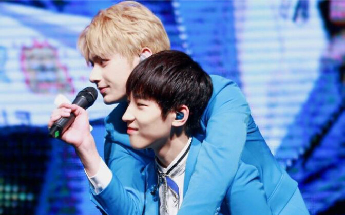 【You Hui】Jun: Put me down. Yuan: Ani.