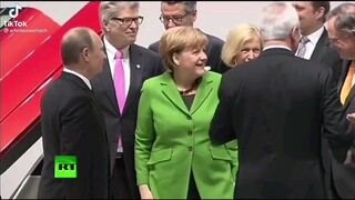 德国吓一跳，普京我点两个赞