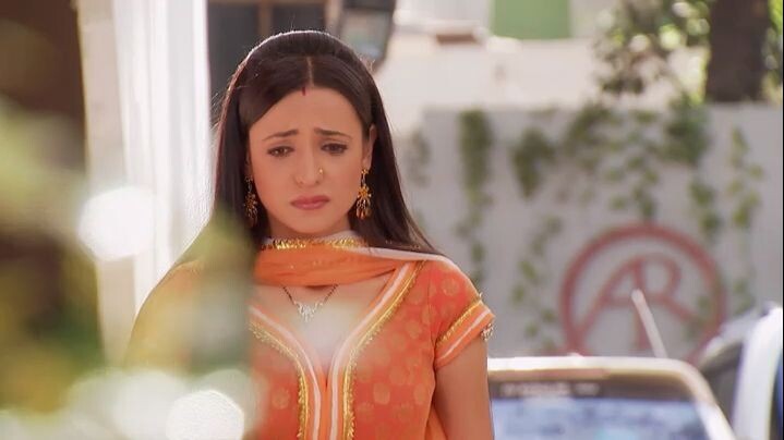 Iss Pyaar Ko Kya Naam Doon-250