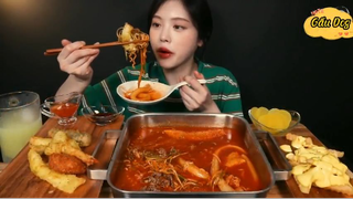Tokbokki ức bò, khoai tây chiên bơ tỏi phần 5 #anngonmoingay