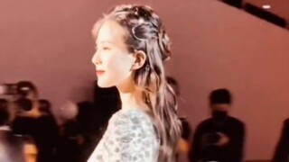 [Liu Shishi] "Cô ấy luôn rạng ngời, quý phái, thanh lịch và bí ẩn"
